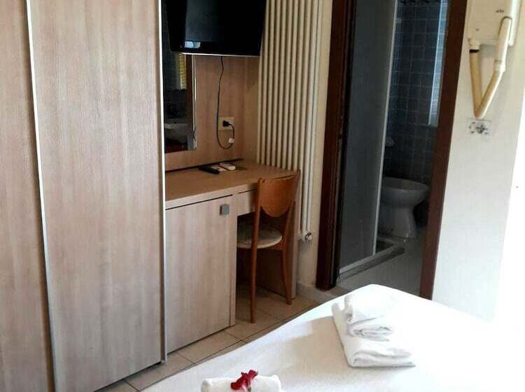 اتاق خانوادگی, Atrium