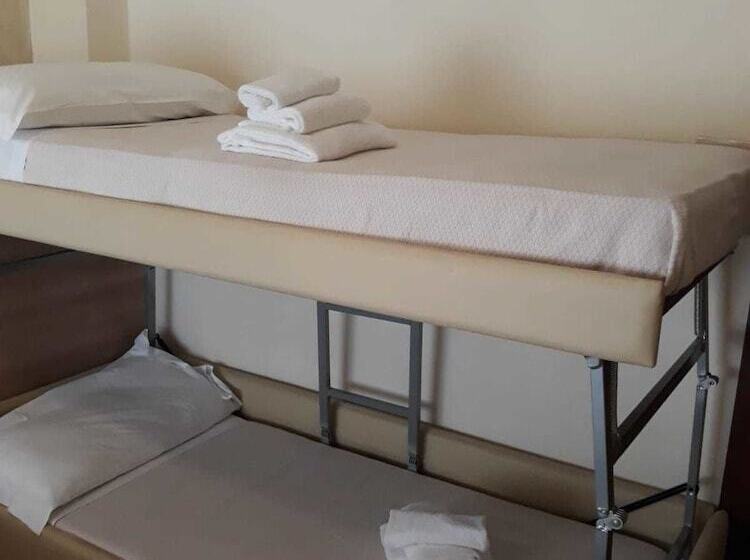 اتاق خانوادگی, Atrium