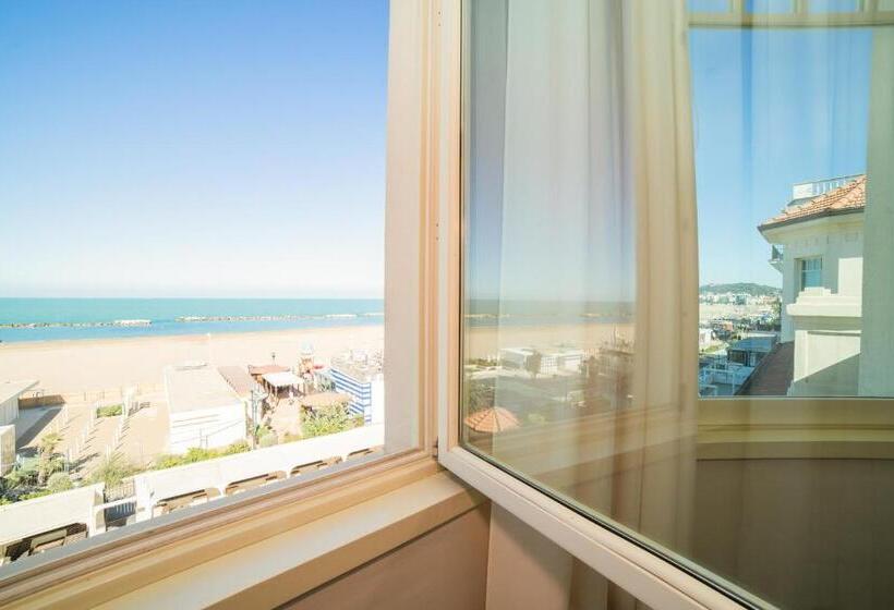 带海景的标准房, Carducci 76