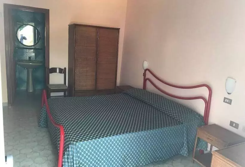 エコノミールーム, Cinquestelle Albergo Del Centro Storico