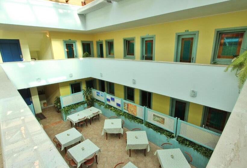 スタンダードルーム, Del Corso