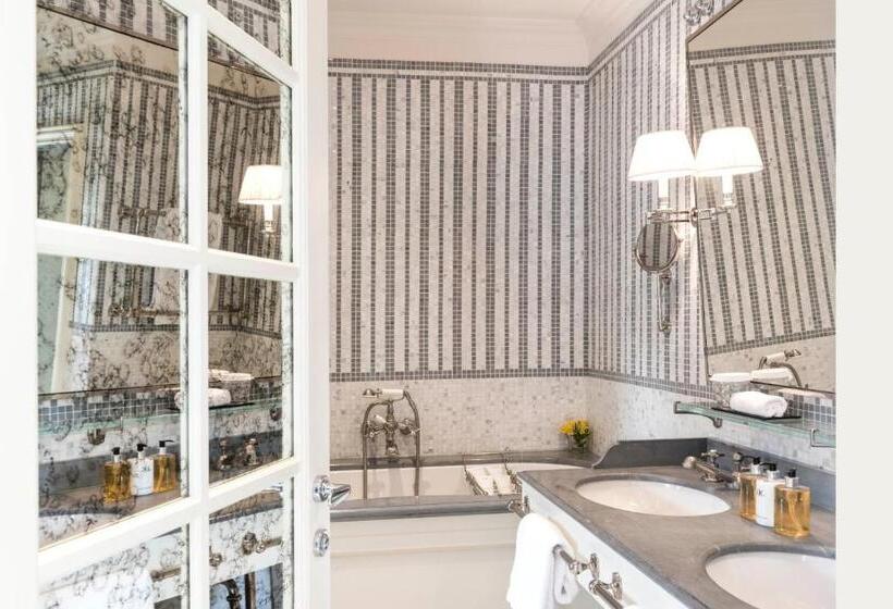 חדר דלוקס, J.k. Place Capri