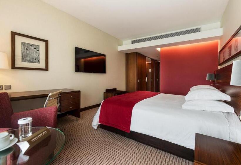 标准间, Lagoas Park