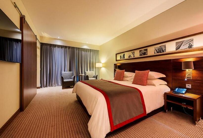 家庭套房, Lagoas Park