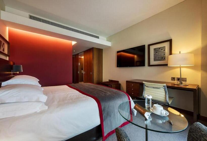 行政房间, Lagoas Park