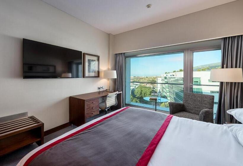 行政房间, Lagoas Park