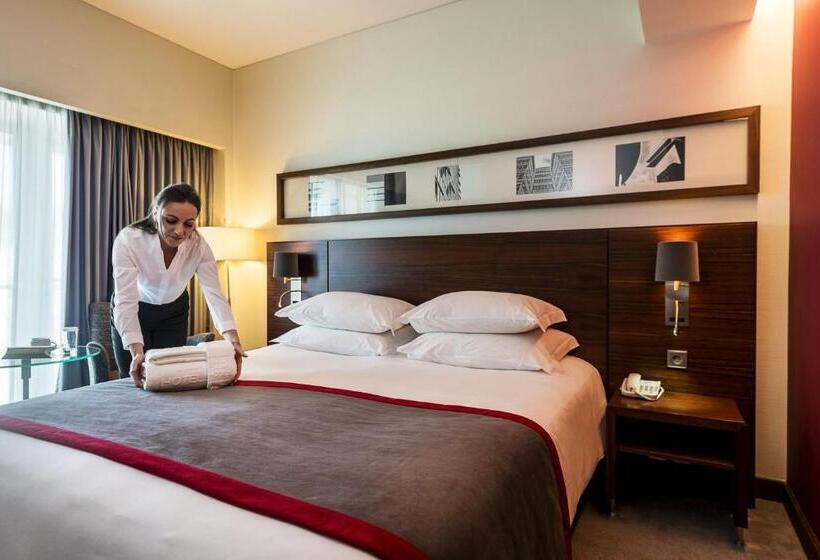 行政房间, Lagoas Park