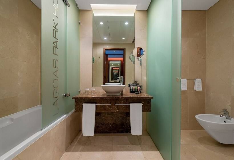 行政房间, Lagoas Park