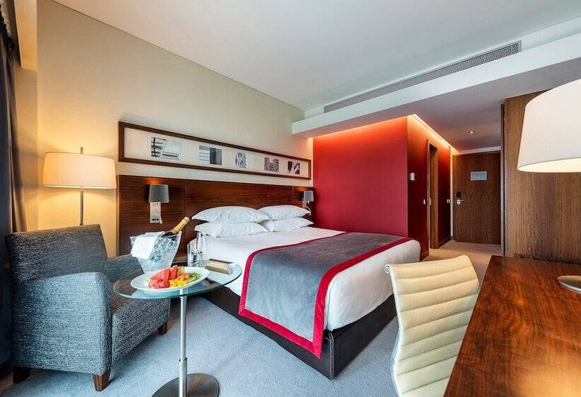 行政房间, Lagoas Park