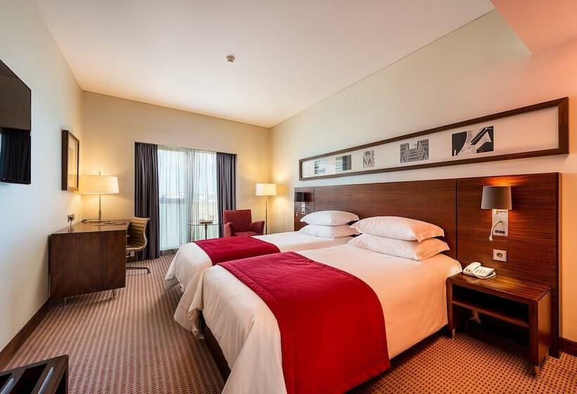 标准间, Lagoas Park