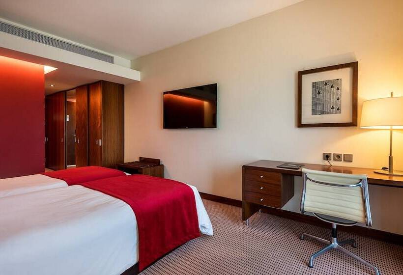 标准间, Lagoas Park