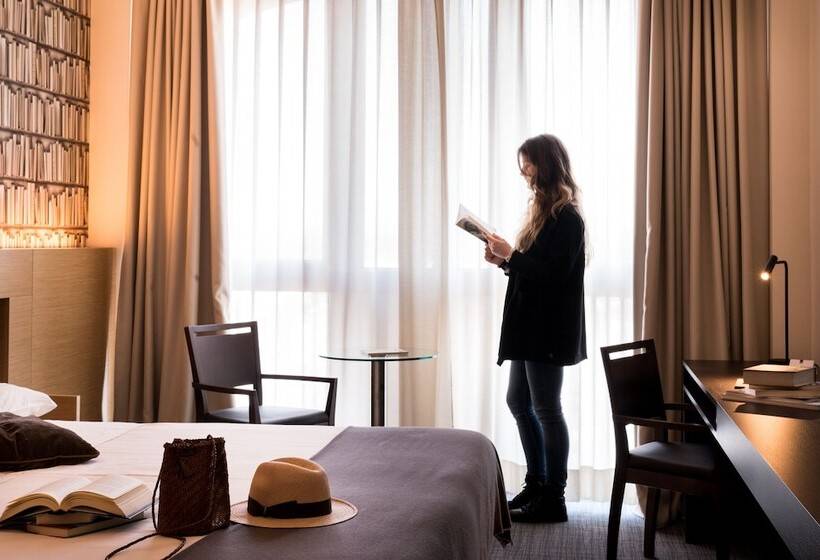 غرفة تنفيذية, Litta Palace Milano