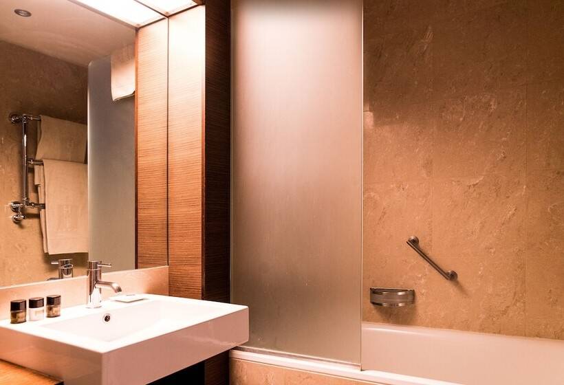 غرفة عائلية, Litta Palace Milano