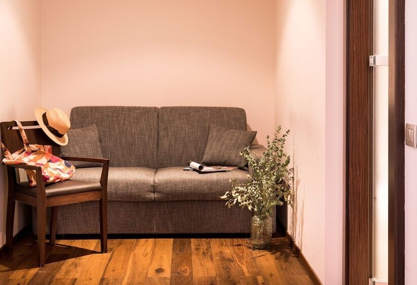 غرفة عائلية, Litta Palace Milano