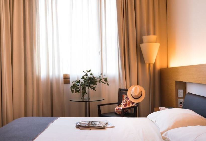 غرفة عائلية, Litta Palace Milano