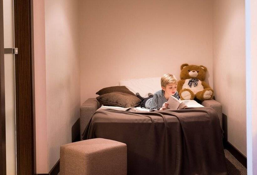 غرفة عائلية, Litta Palace Milano