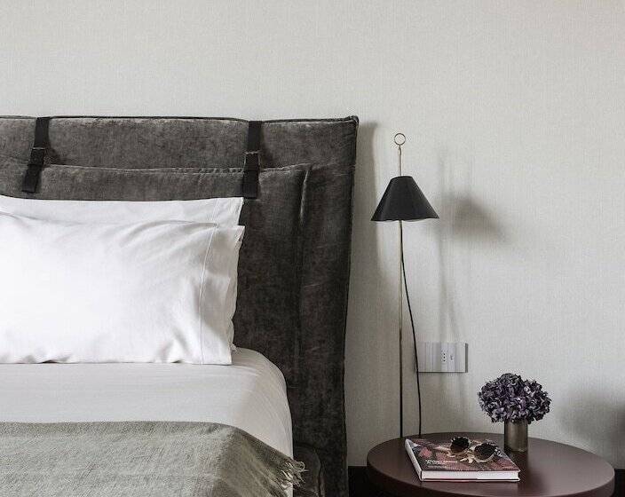 جناح, Litta Palace Milano