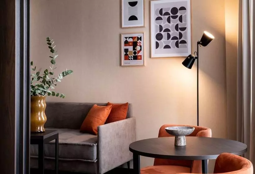 سوئیت با وان آب گرم, Litta Palace Milano