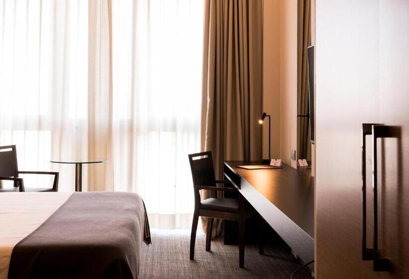 غرفة تنفيذية, Litta Palace Milano