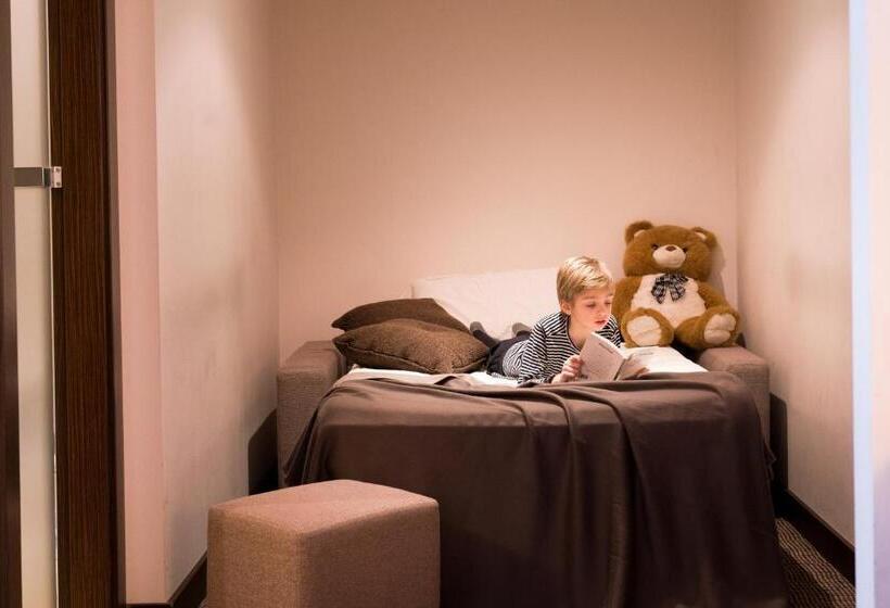 غرفة عائلية, Litta Palace Milano