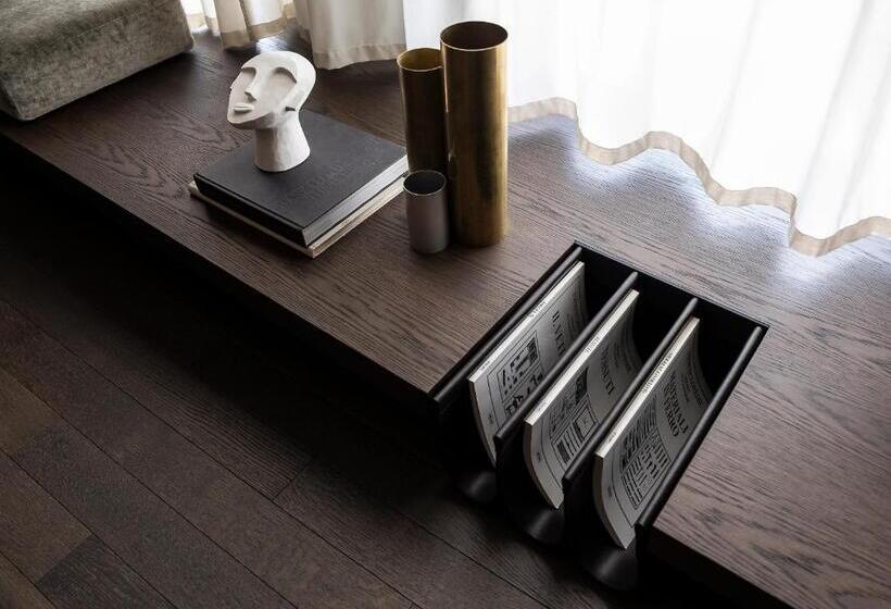 جناح, Litta Palace Milano