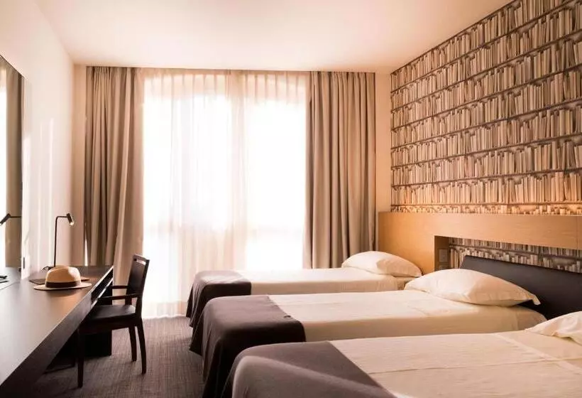 اتاق اجرایی سه نفره, Litta Palace Milano
