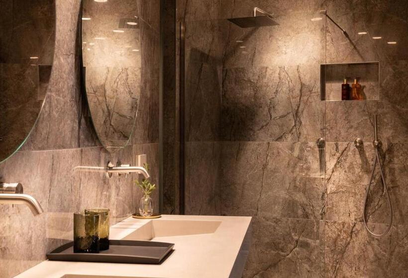 자쿠지 스위트, Litta Palace Milano