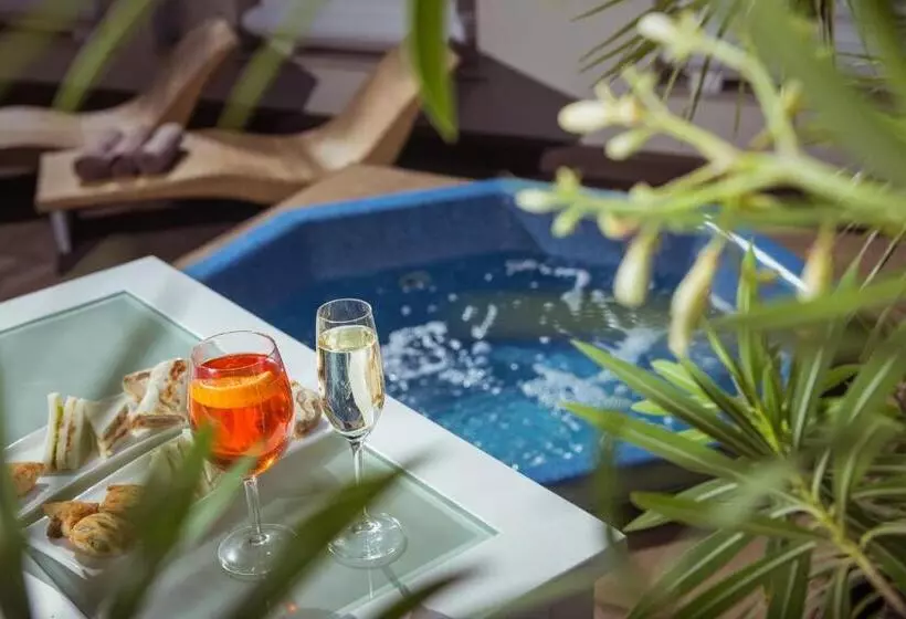 سوئیت با وان آب گرم, Luna Riccione E Aqua Spa Only Adults +12