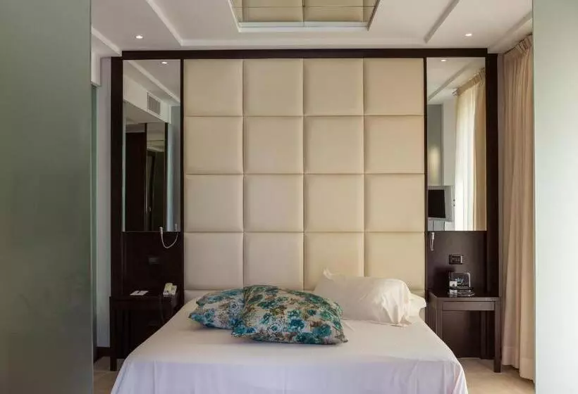 سوئیت با وان آب گرم, Luna Riccione E Aqua Spa Only Adults +12