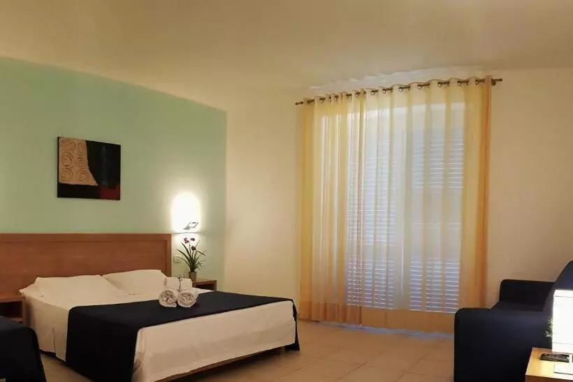استودیو استاندارد با تراس, Parco Della Rocca