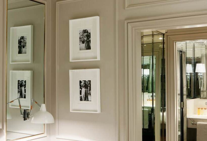 استودیوی لوکس, Portrait Firenze  Lungarno Collection