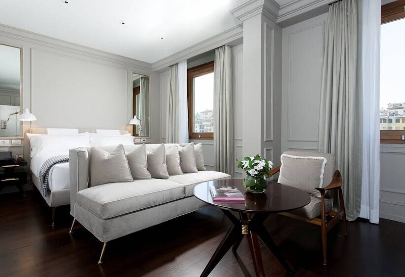 سوییت پرستیژ, Portrait Firenze  Lungarno Collection