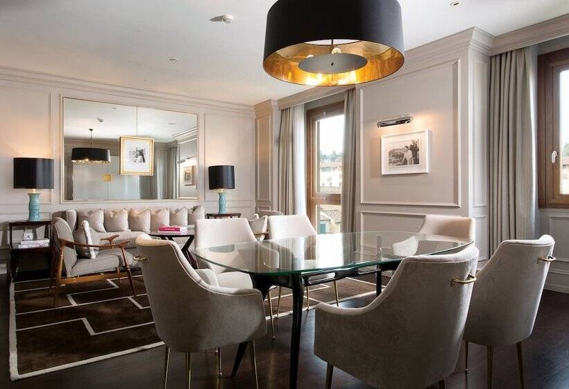 سوئیت با چشم‌انداز رودخانه, Portrait Firenze  Lungarno Collection