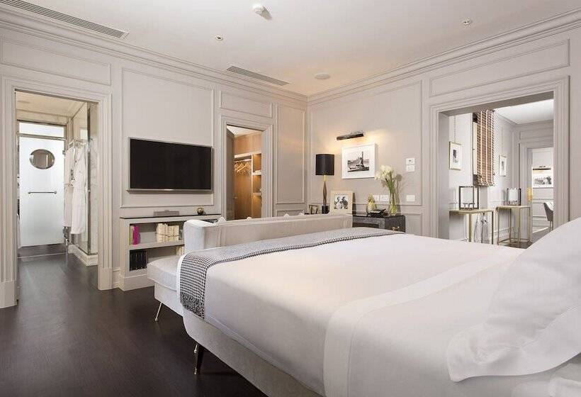 سوئیت با چشم‌انداز رودخانه, Portrait Firenze  Lungarno Collection