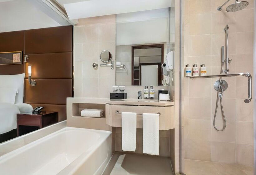 غرفة ديلوكس ذات إطلالة, Pullman Guangzhou Baiyun Airport   Canton Fair Free Shuttle Bus & Official Registration Agency