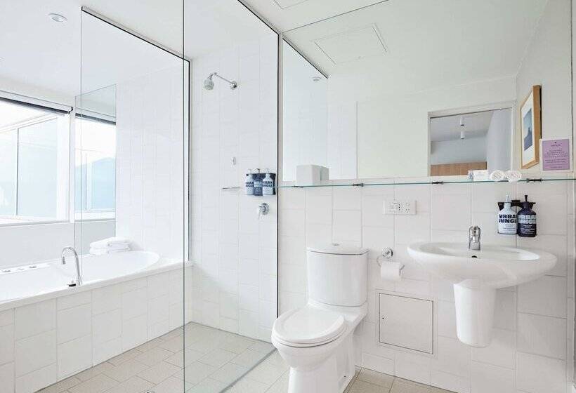 Люкс Премиум, Saint Kilda Beach Hotel   Formerly Rydges St Kilda