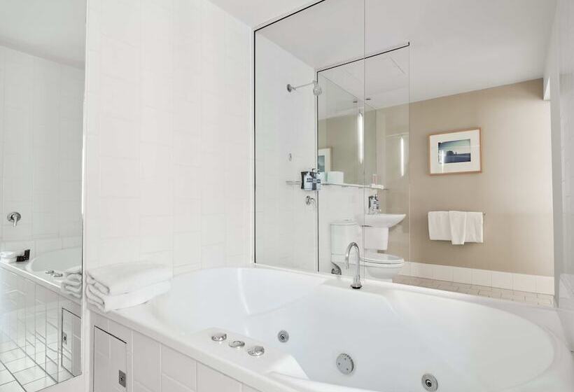 Люкс Премиум, Saint Kilda Beach Hotel   Formerly Rydges St Kilda