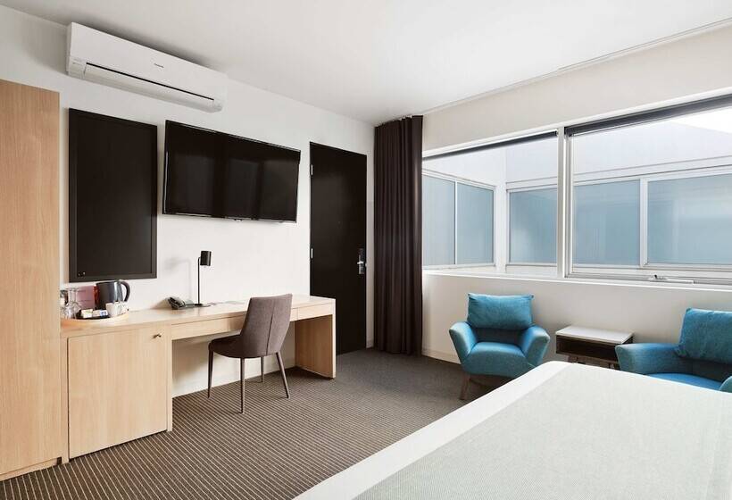 Люкс Премиум, Saint Kilda Beach Hotel   Formerly Rydges St Kilda