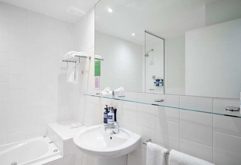 Семейный Номер, Saint Kilda Beach Hotel   Formerly Rydges St Kilda