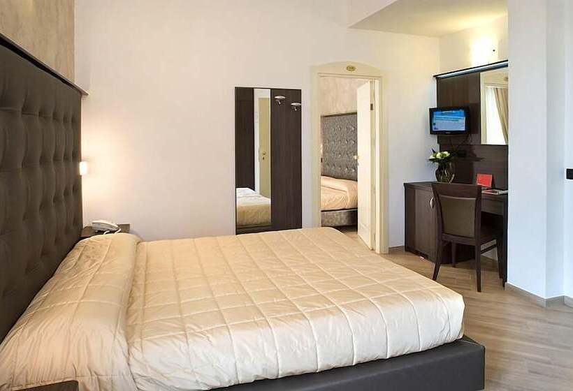 اتاق استاندارد سه نفره, Villa Luigia