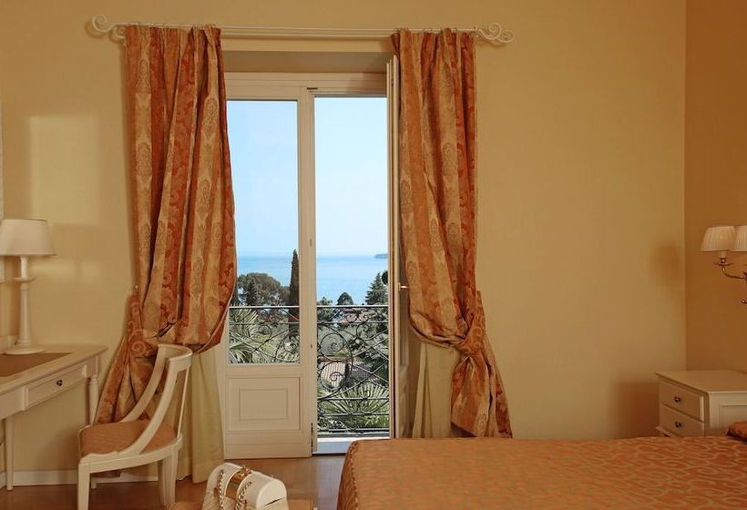 Номер Deluxe Вид на Озеро, Villa Sofia