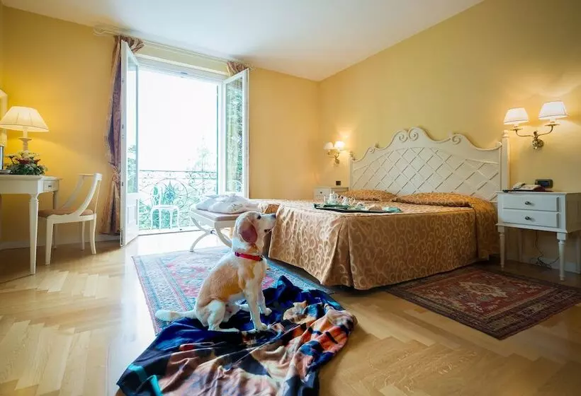 Deluxe-huone Järvinäkymä, Villa Sofia
