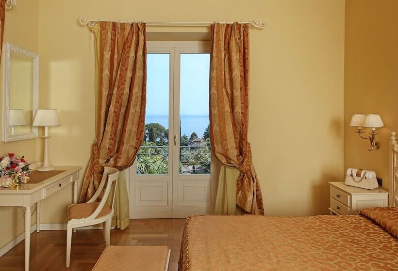 Номер Deluxe Вид на Озеро, Villa Sofia