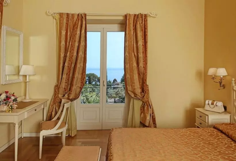 Deluxe-huone Järvinäkymä, Villa Sofia