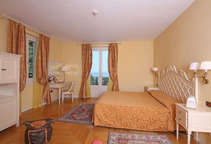 Номер Deluxe Вид на Озеро, Villa Sofia