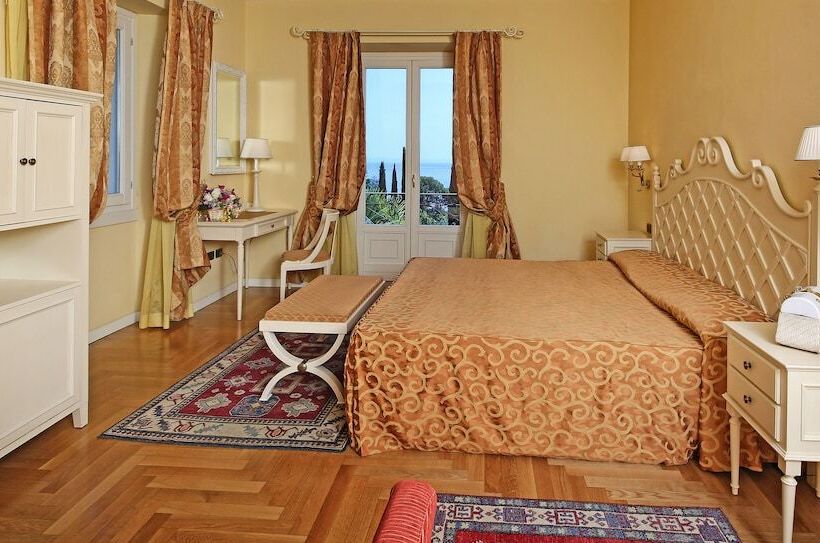 Номер Deluxe Вид на Озеро, Villa Sofia