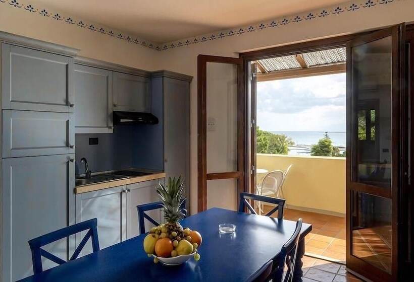 شقة غرفة واحدة مطلة على البحر, Villaggio Cala Mancina