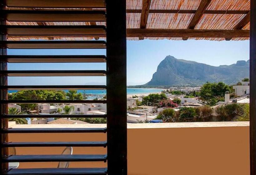 Апартаменты 1 Спальня Вид на Море, Villaggio Cala Mancina