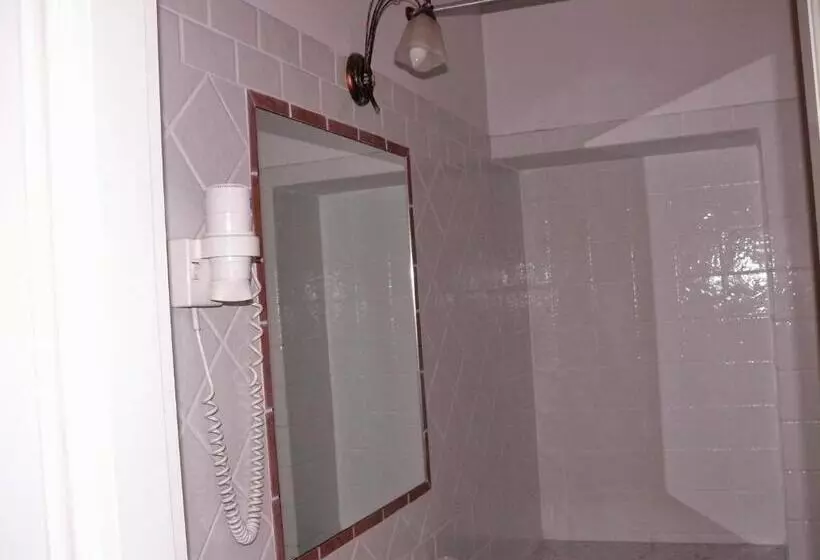 استودیوی کلاسیک, Residence Michelangiolo