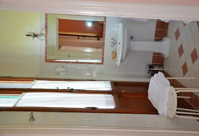 استودیوی سوپریور, Residence Michelangiolo